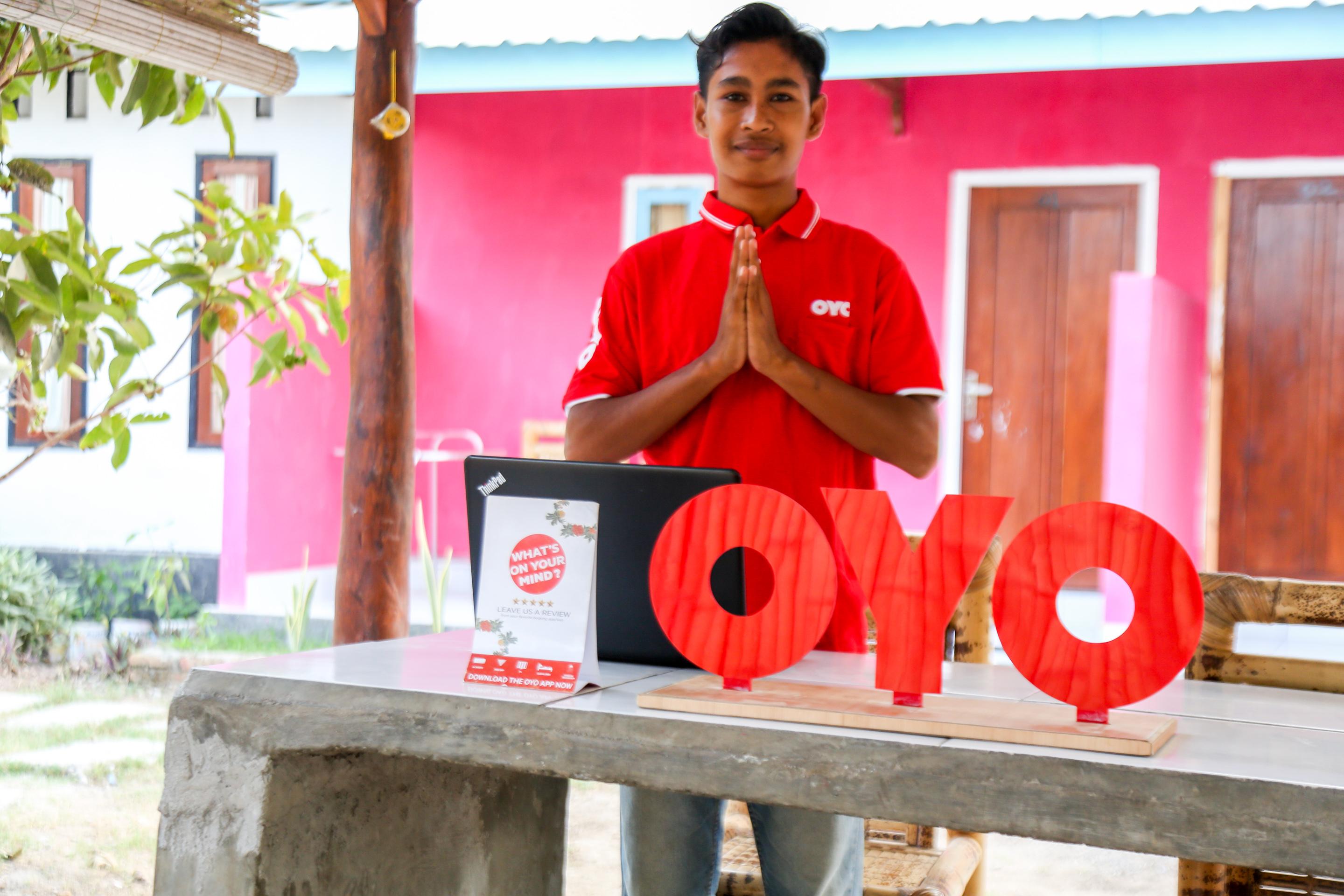 Oyo 1662 Zury Homestay Kuta  エクステリア 写真