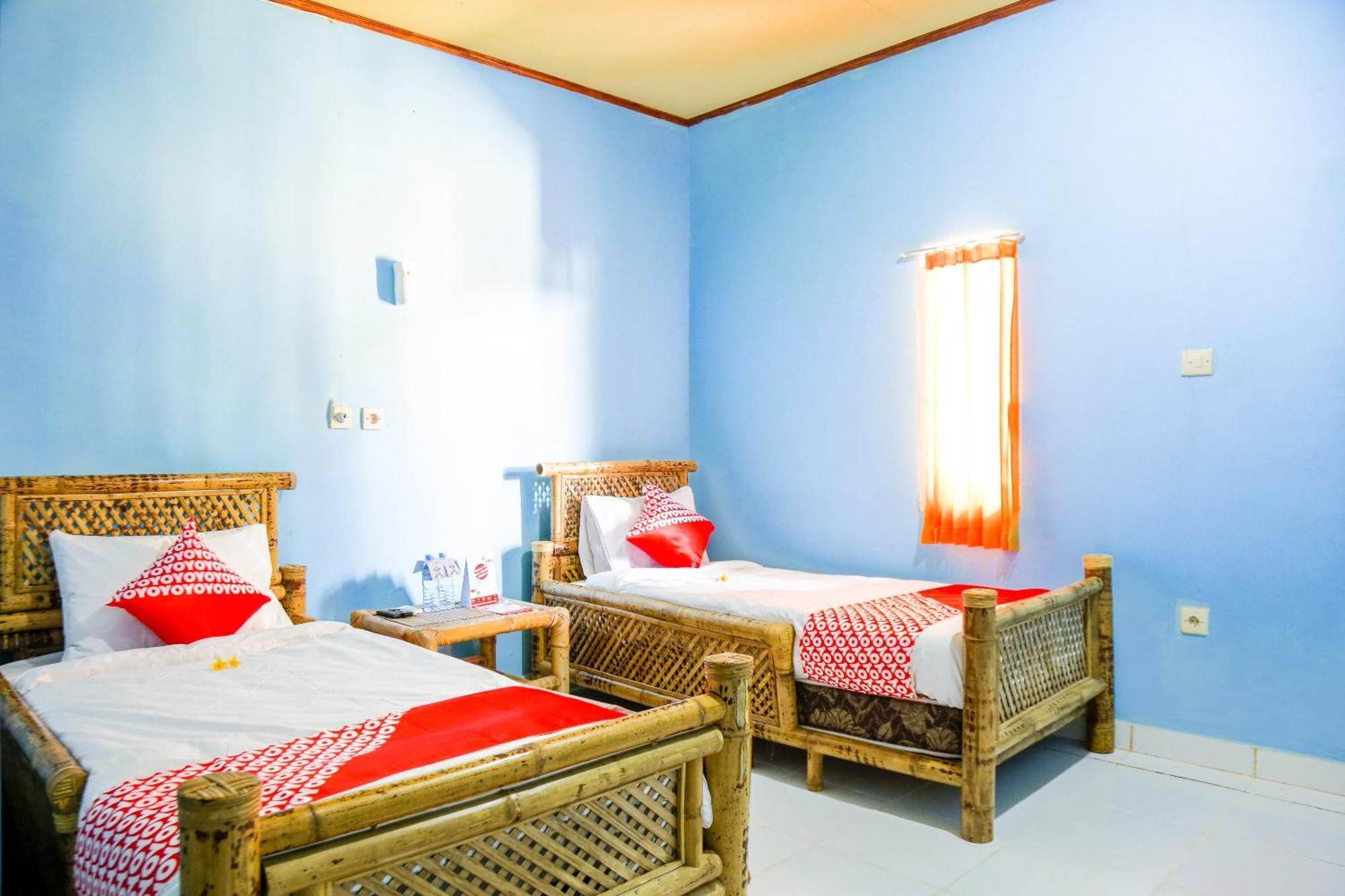 Oyo 1662 Zury Homestay Kuta  エクステリア 写真